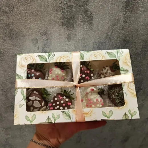 Клубничка в шоколаде