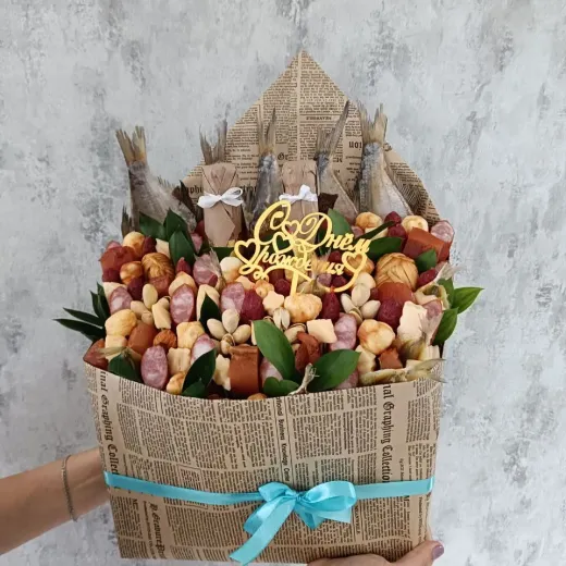 Конверт из разных закусок