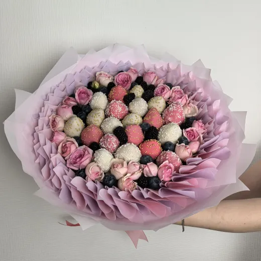 Клубничный восторг в шоколаде