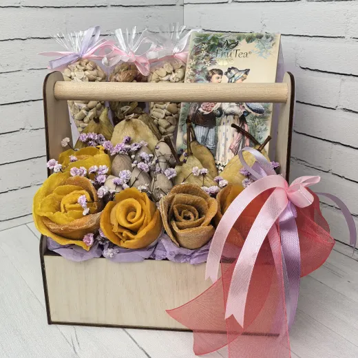 Ящичек с цветами из манго