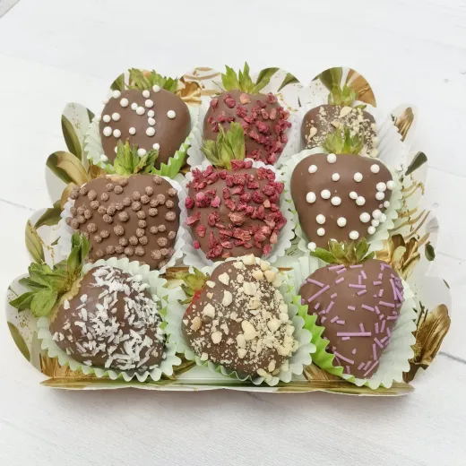 Клубничка в шоколаде в коробочке